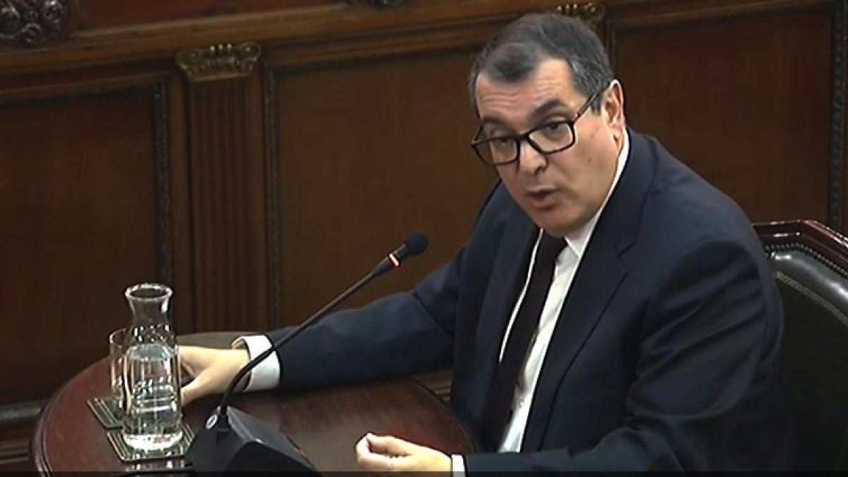 Els consellers de Puigdemont cessats abans de l’1-O diuen que no es va valorar la via unilateral