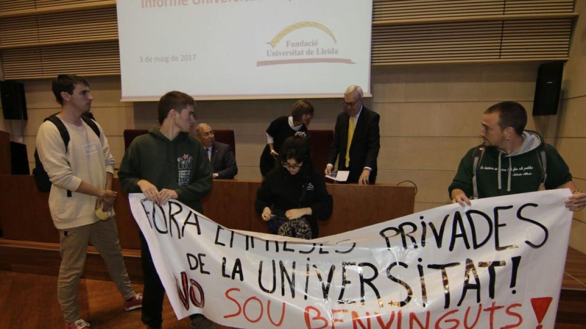 La UdL suspende un acto público por el boicot de 8 estudiantes