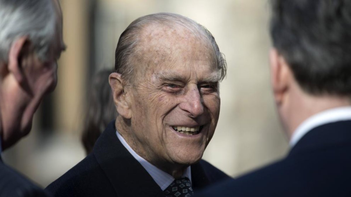 El príncep d'Edimburg deixarà d'atendre actes oficials a la tardor