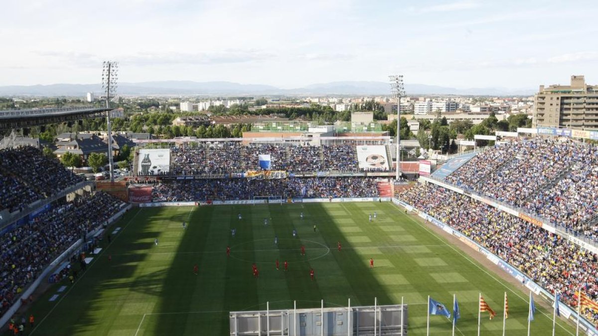 Aspecto del Camp d'Esports durante un partido de esta temporada.
