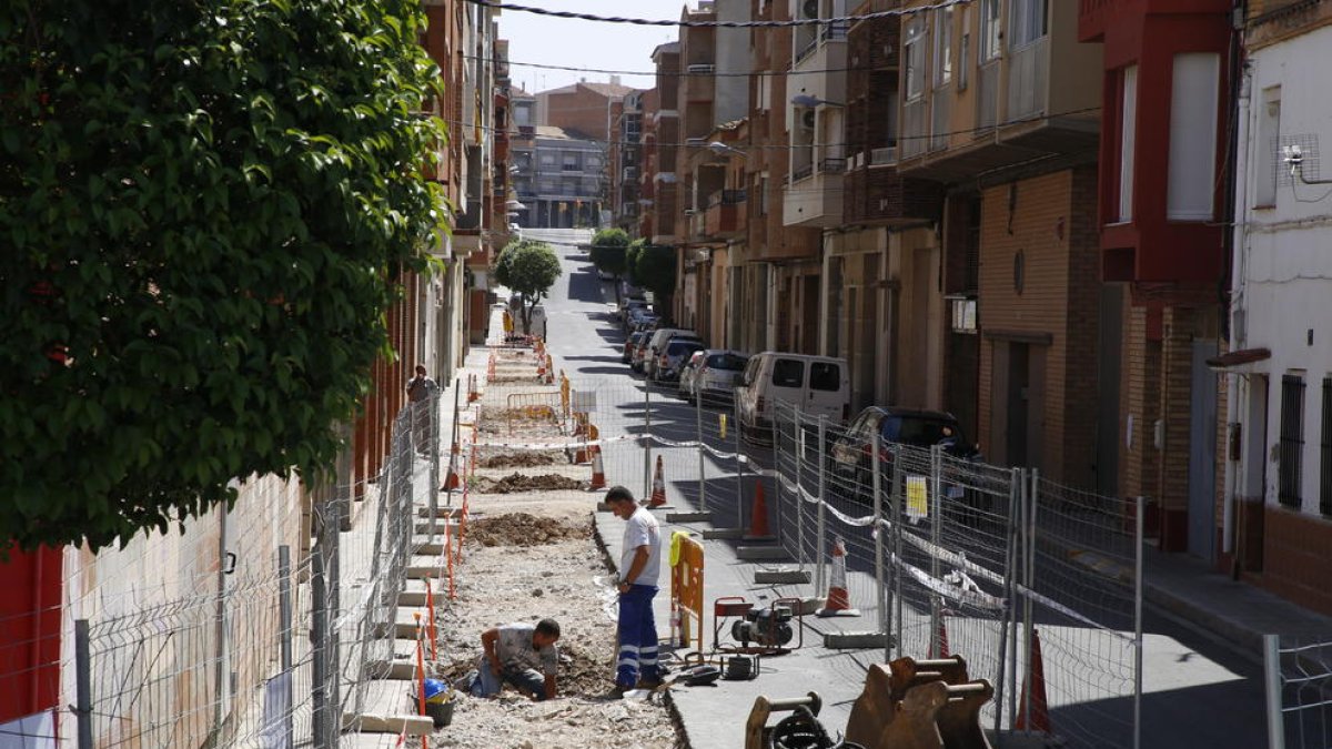 Millora del clavegueram i d’una vorera al carrer de les Roses