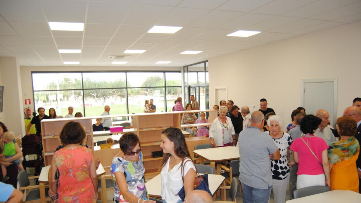 Los vecinos de Fondarella pudieron visitar el nuevo centro.