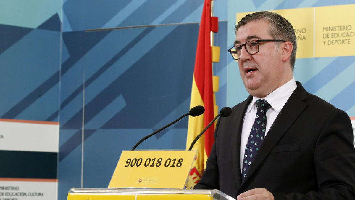 El secretari d'Estat d'Educació demana un informe sobre els llibres de Catalunya