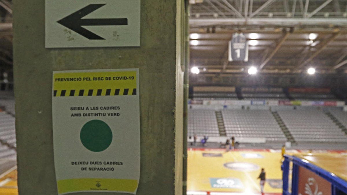 El Barris Nord contará hoy con unos distintivos para las localidades asignadas a los aficionados.