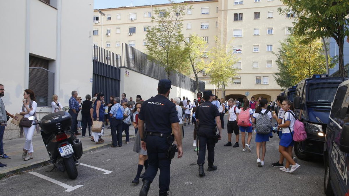 El carrer L’Ensenyança, ahir.