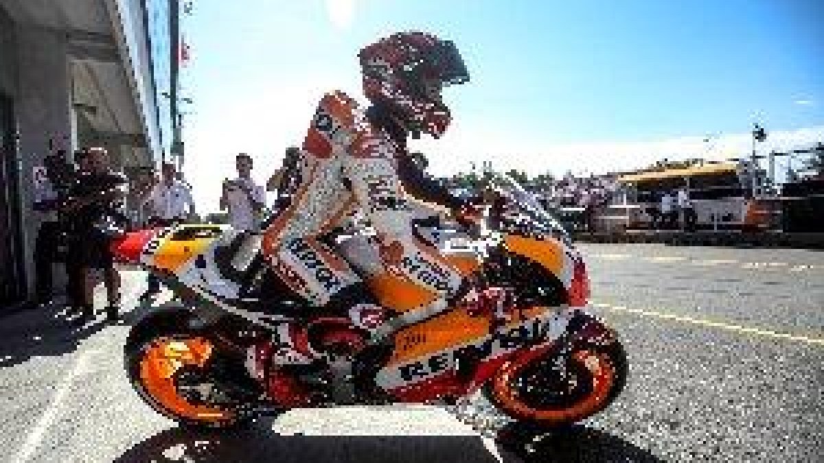 Marc Màrquez torna en forma de l’aturada i aconsegueix la pole en MotoGP