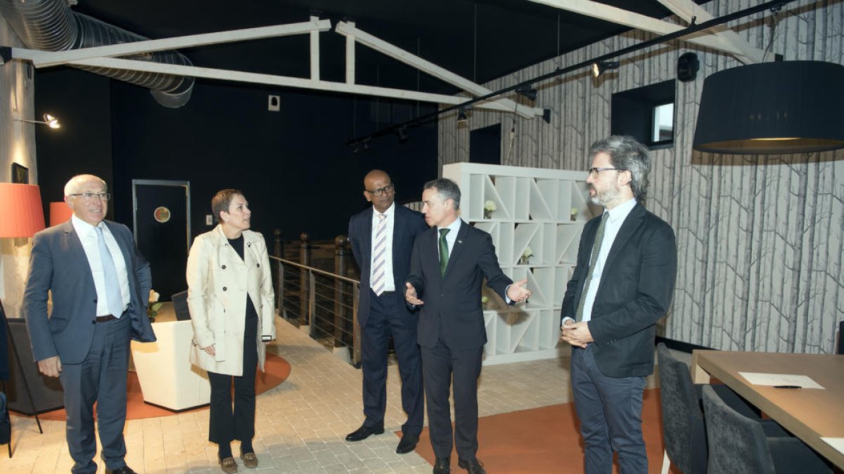 Urkullu y Barkos se reunieron el miércoles con los “verificadores”, aunque se hizo público ayer.