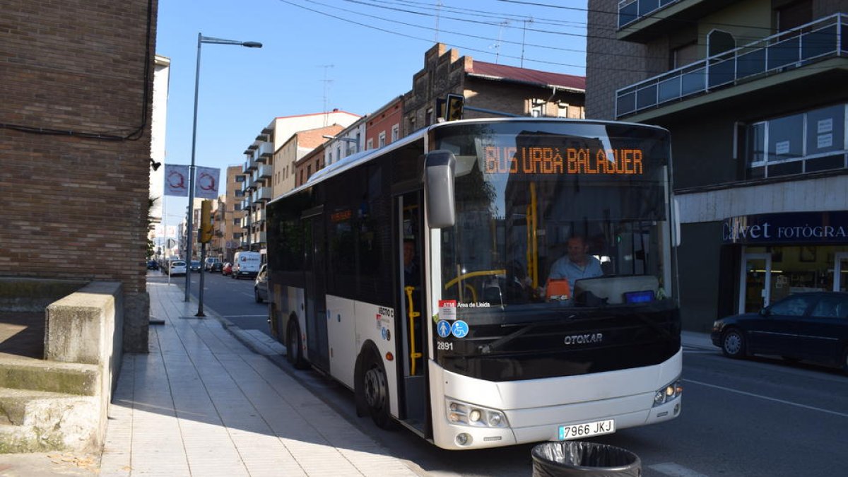 El nou bus urbà de la capital de la Noguera.