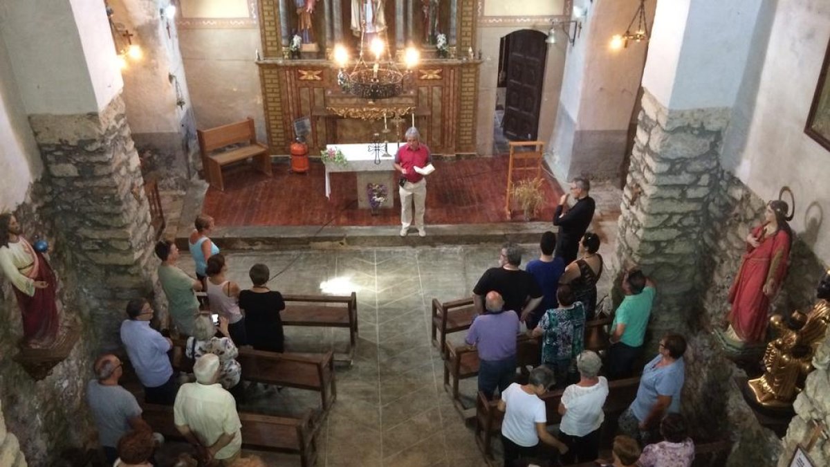 Acto de inauguración del repique de las campanas para dar las horas en la iglesia de Sant Serni.