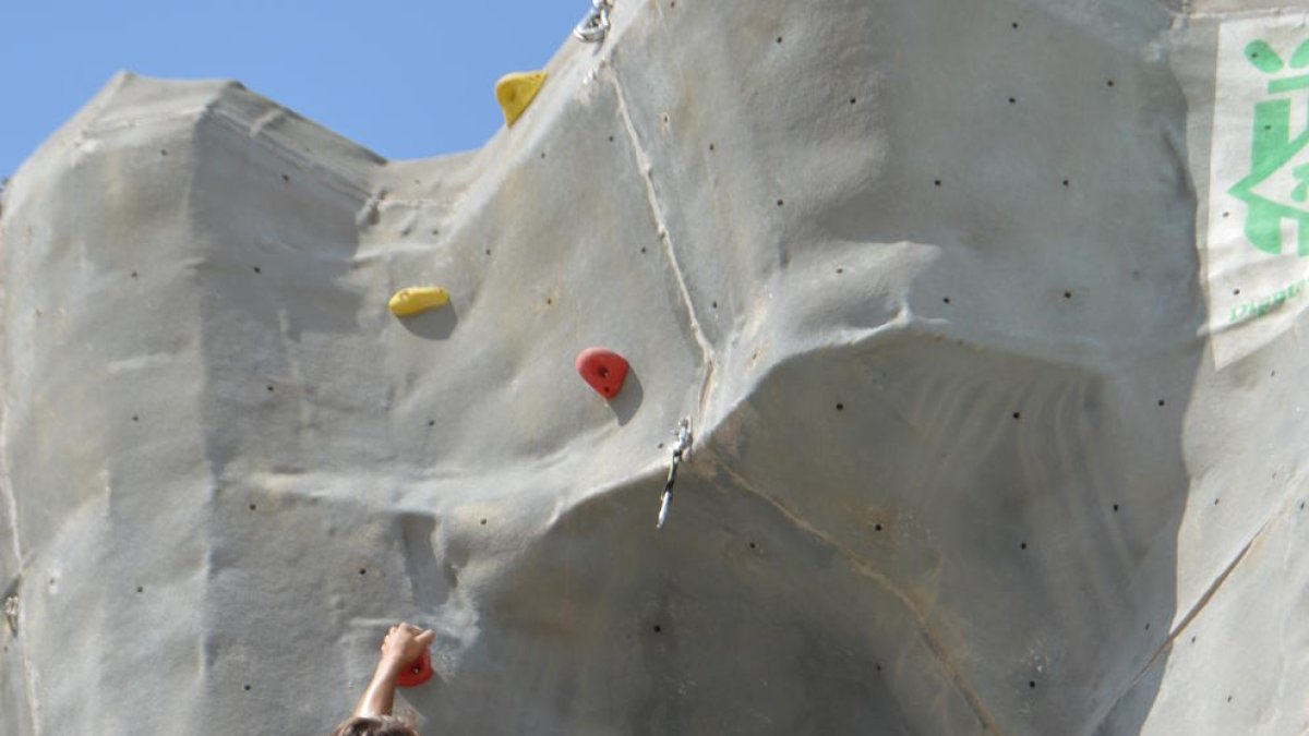 Peris y Molina ganan en el tradicional torneo de escalada de Pardinyes