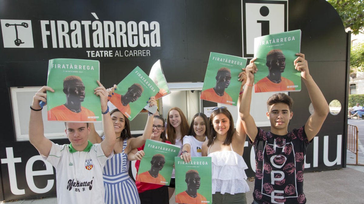 Las taquillas en la plaza del Carme ya viven el inminente estreno de una nueva edición de FiraTàrrega.