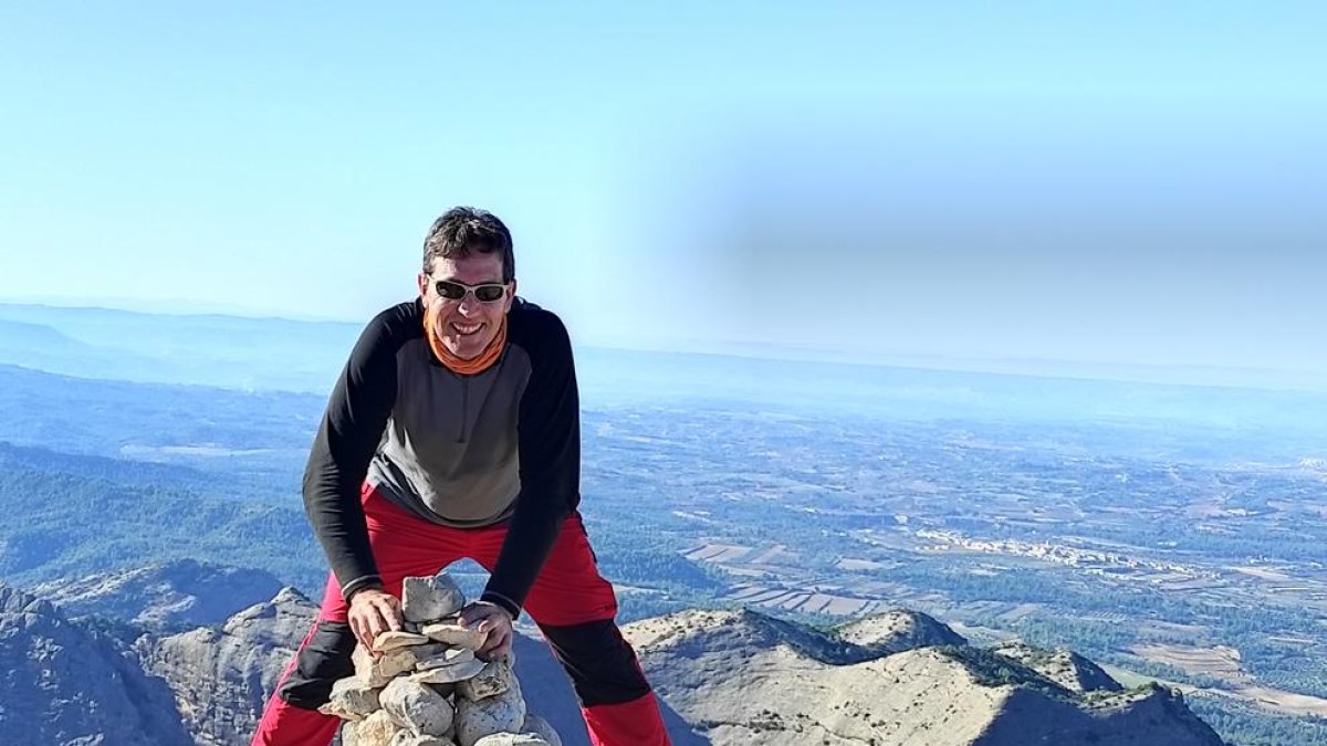 Jordi Climent, en una sortida al cim de Roques de Benet a la província de Tarragona.