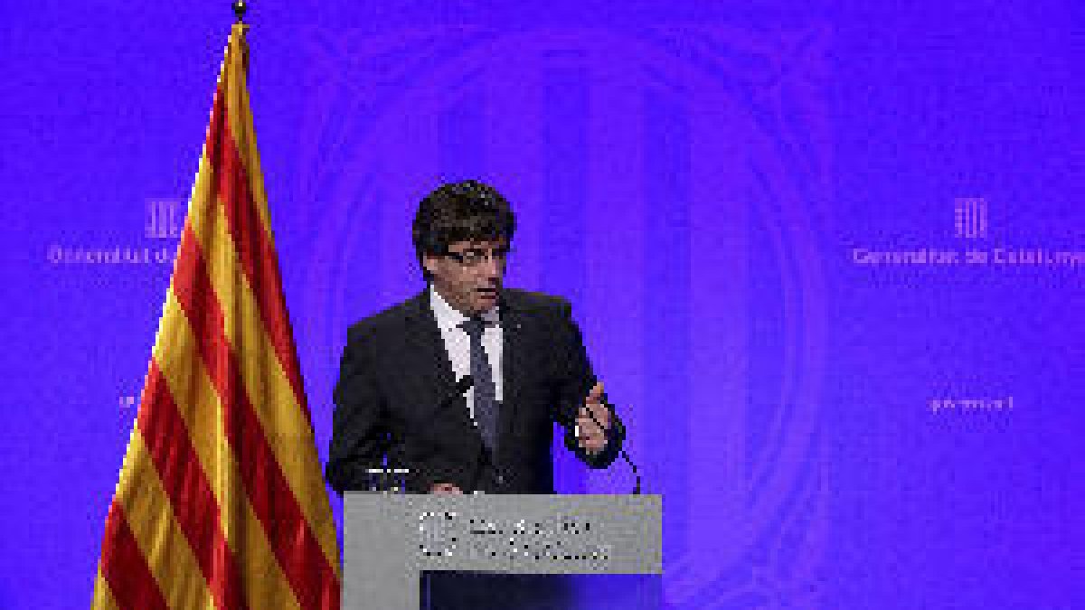 Puigdemont diu que aplicarà la llei que preveu la declaració d'independència