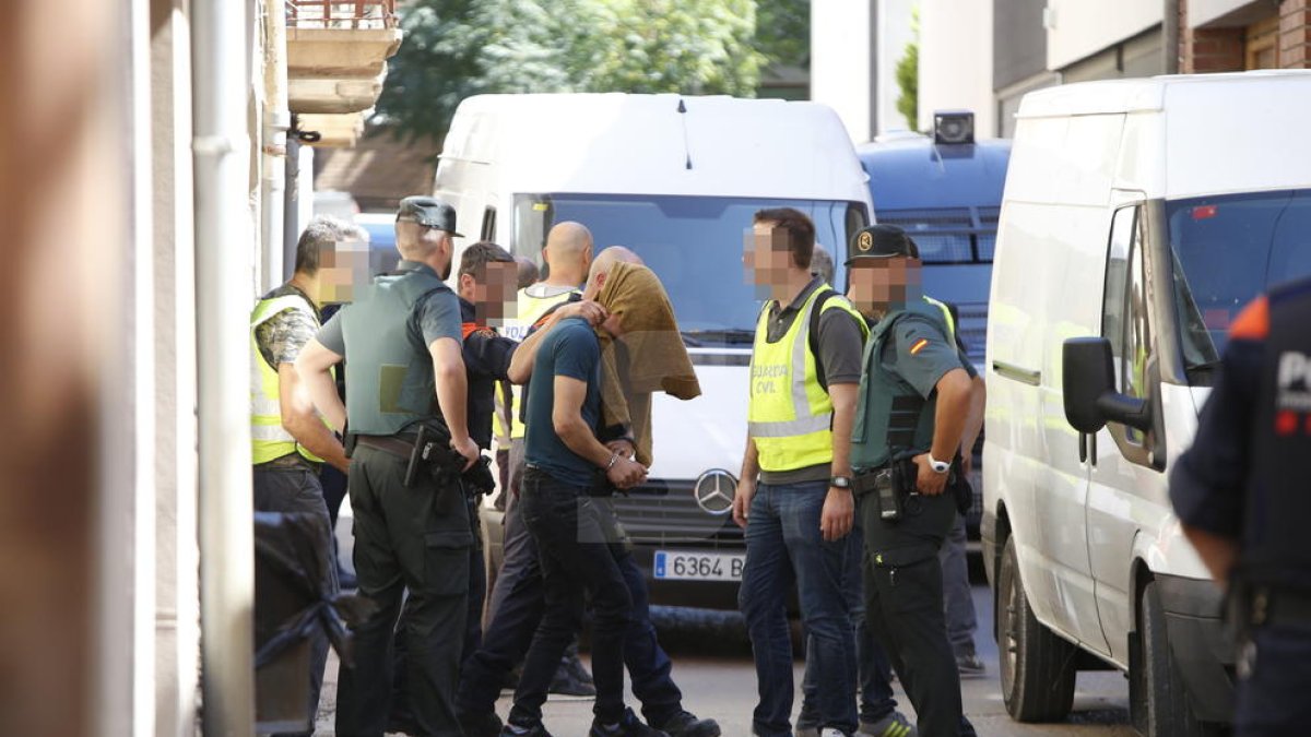 Tres detinguts per cultivar plantes de 'maria' a Juneda