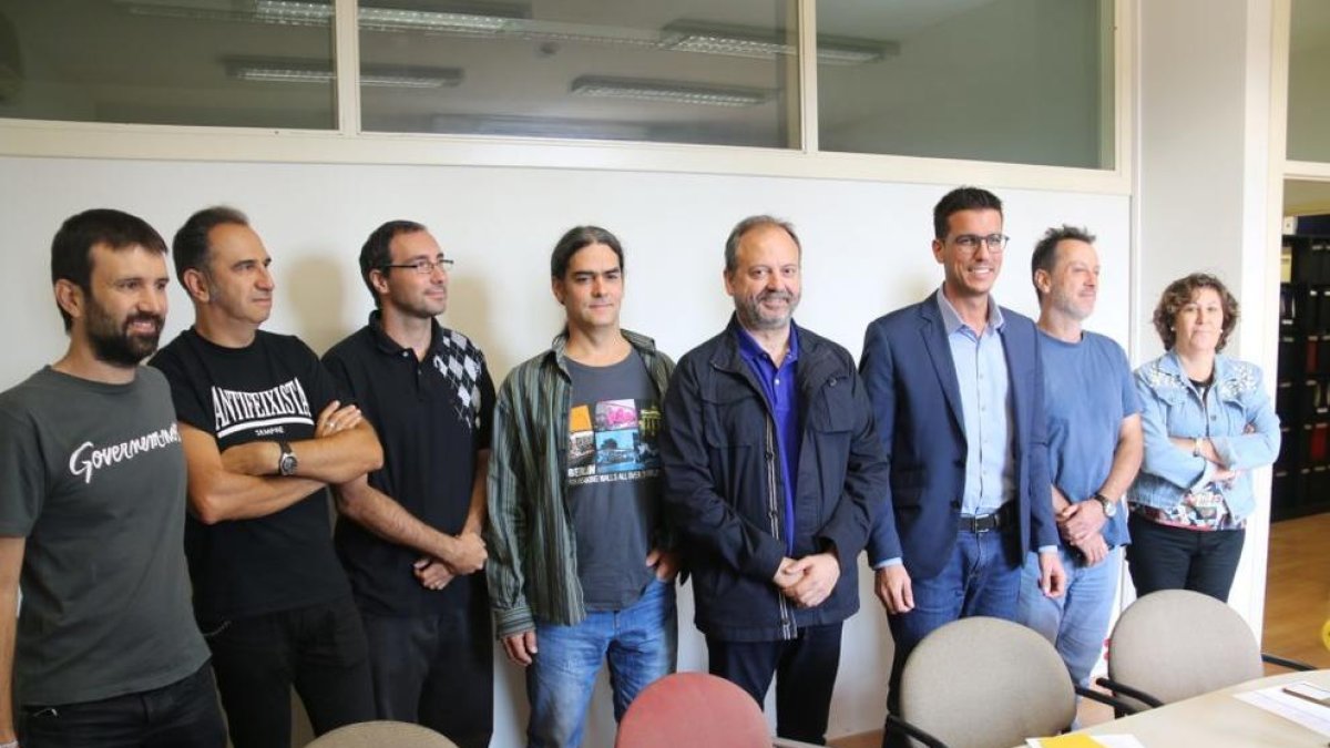 PDeCAT, ERC, Crida y Comú, proponen al alcalde que les delegue la competencia de ceder locales y el PSC lo rechaza de plano