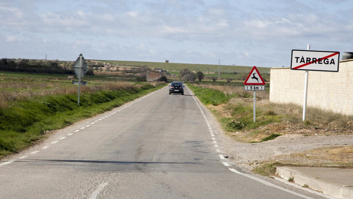 La carretera va de Tàrrega a Sant Martí de Maldà.