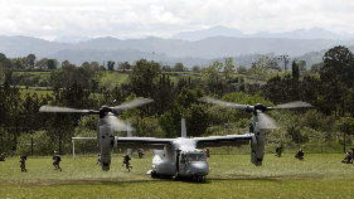 Al menos 12 muertos en un accidente aéreo militar en EEUU