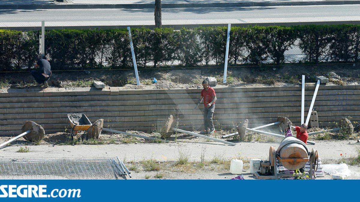 Nova tanca per al solar de les torres de la Llotja