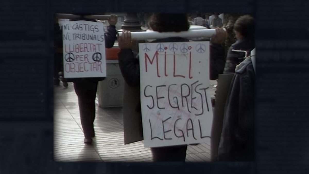 El documental també aborda el paper dels insubmissos per la pau.