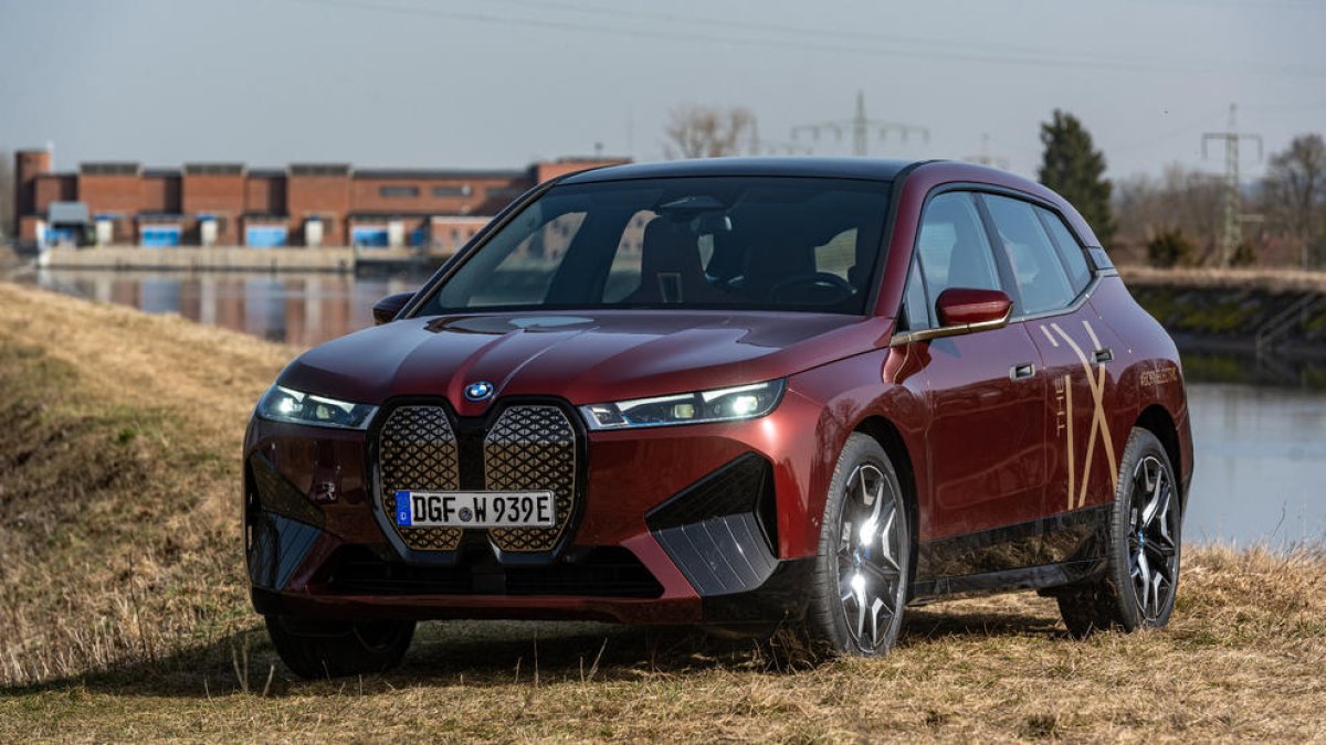 BMW Group produirà els nous BMW iX i BMW i4 amb energia hidroelèctrica