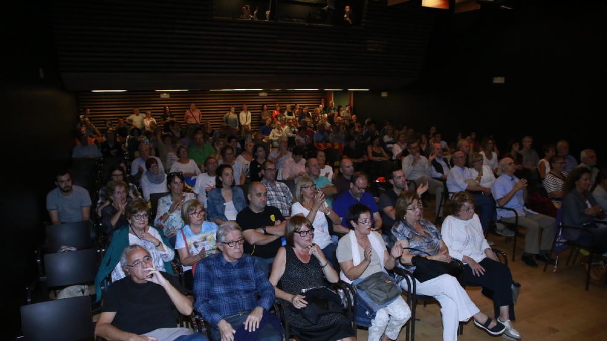 De Lleida ciudad al Parlament llenos de “estelades”.