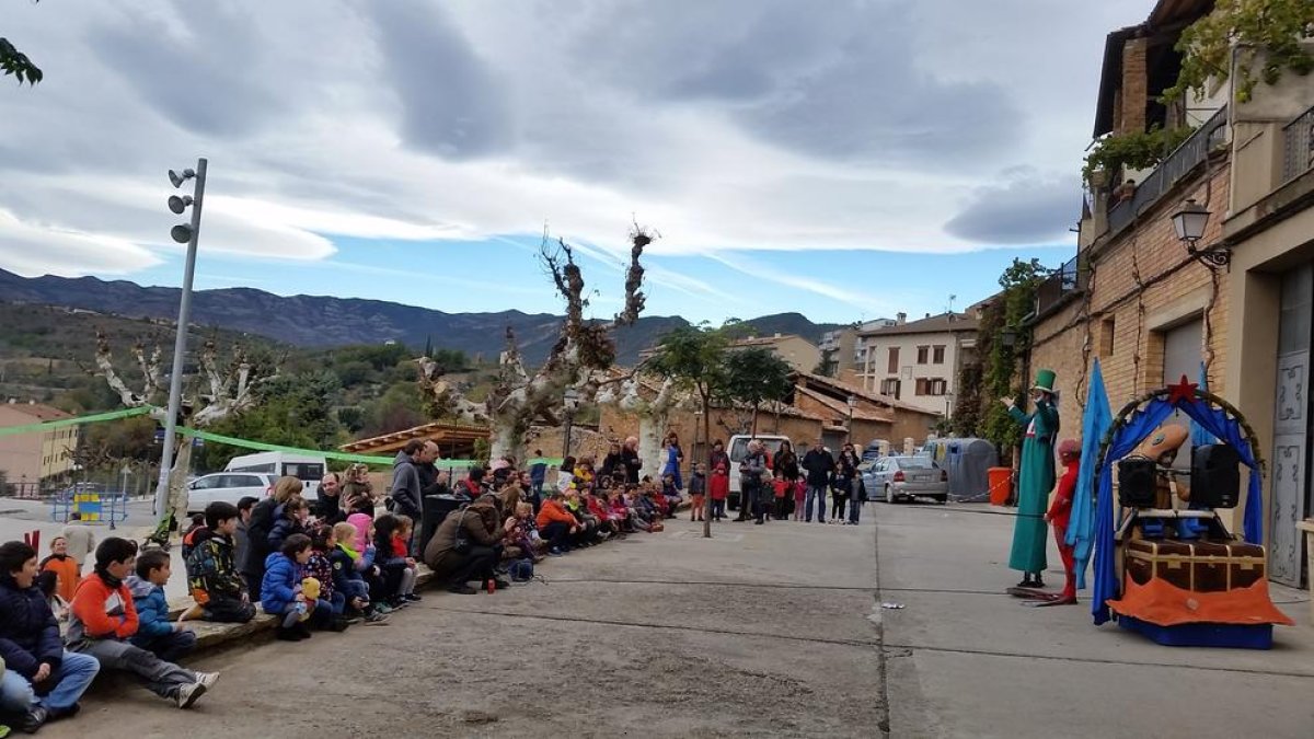 Talarn reuneix mig miler de persones a la seua fira del circ