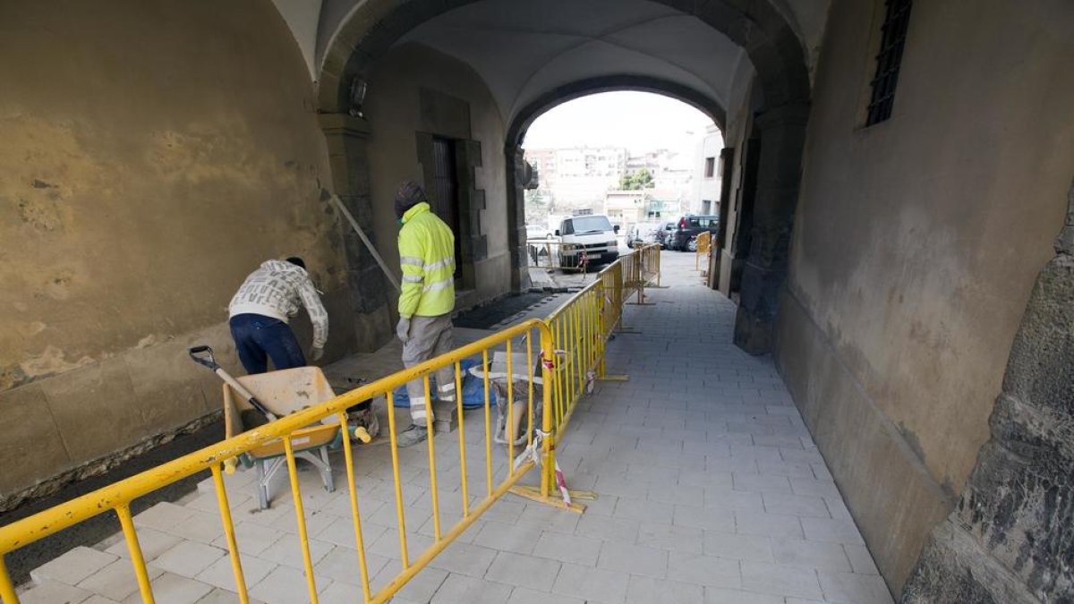 Els treballs al túnel de la plaça de Santa Anna.