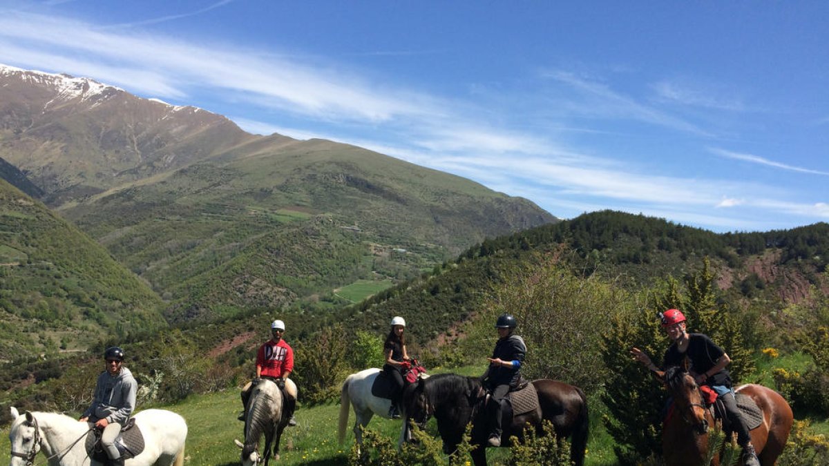 La vall a cavall