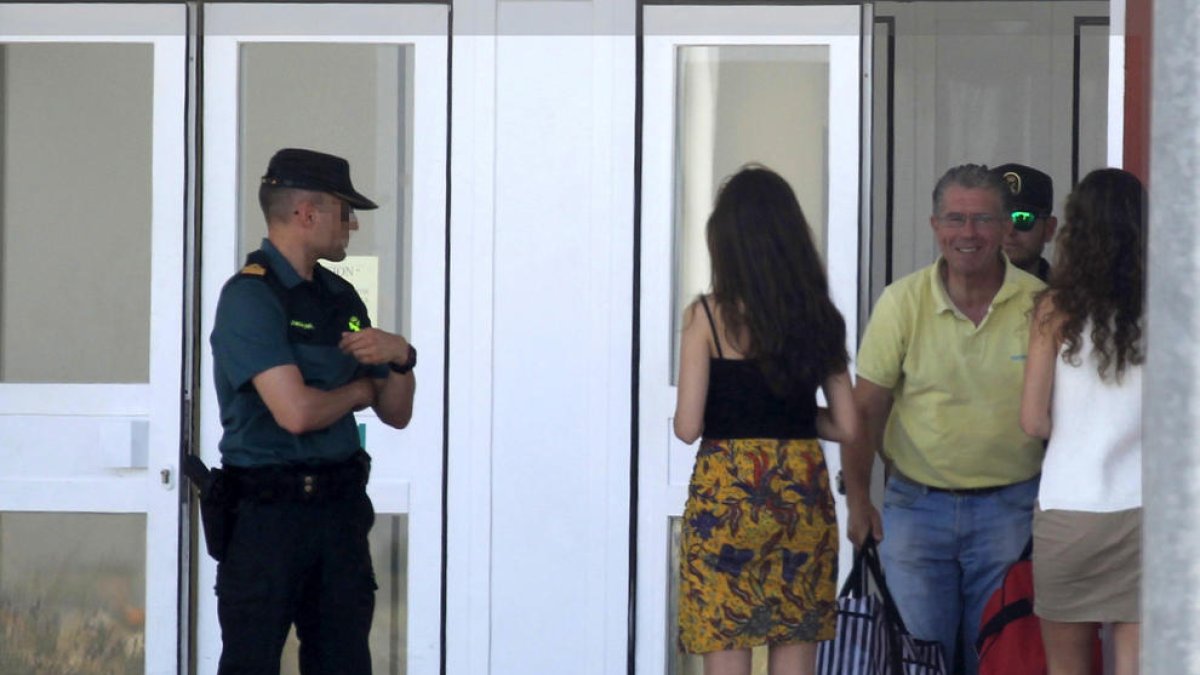 Francisco Greanados a su salida de la cárcel de Estremera.