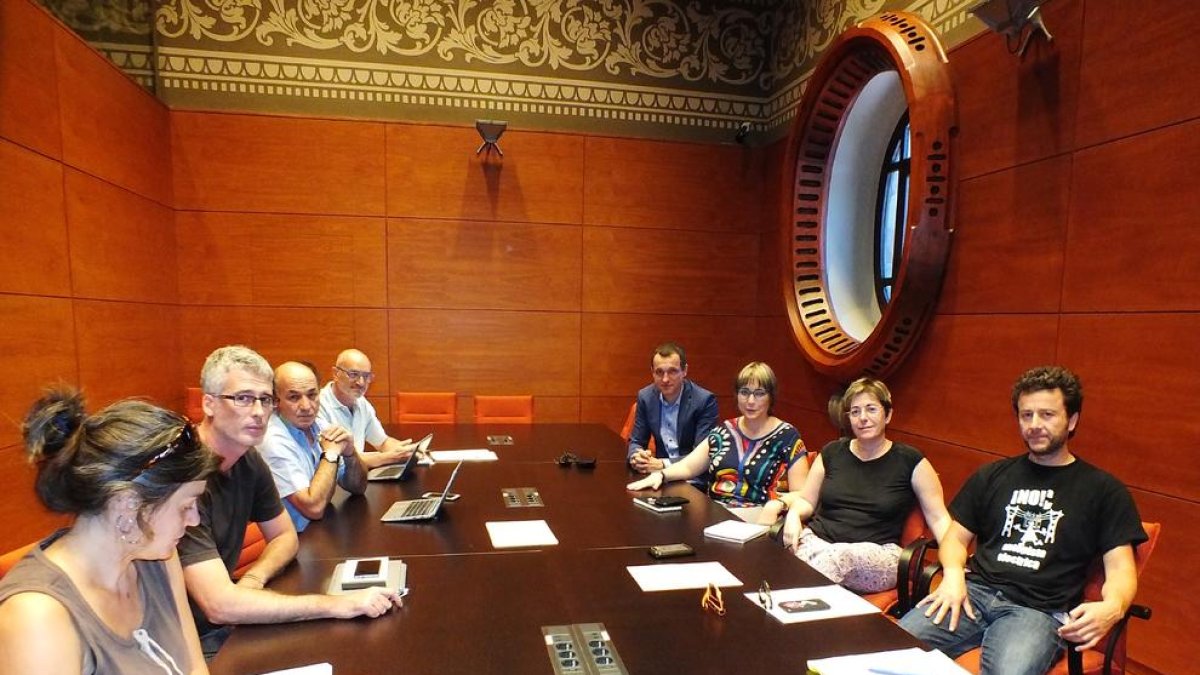 Un momento del encuentro con los parlamentarios.