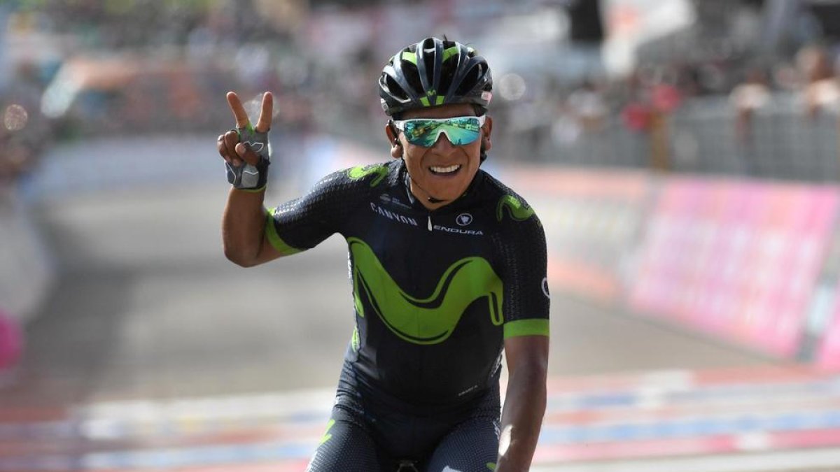 Nairo Quintana celebra la victòria en l’etapa del Giro.