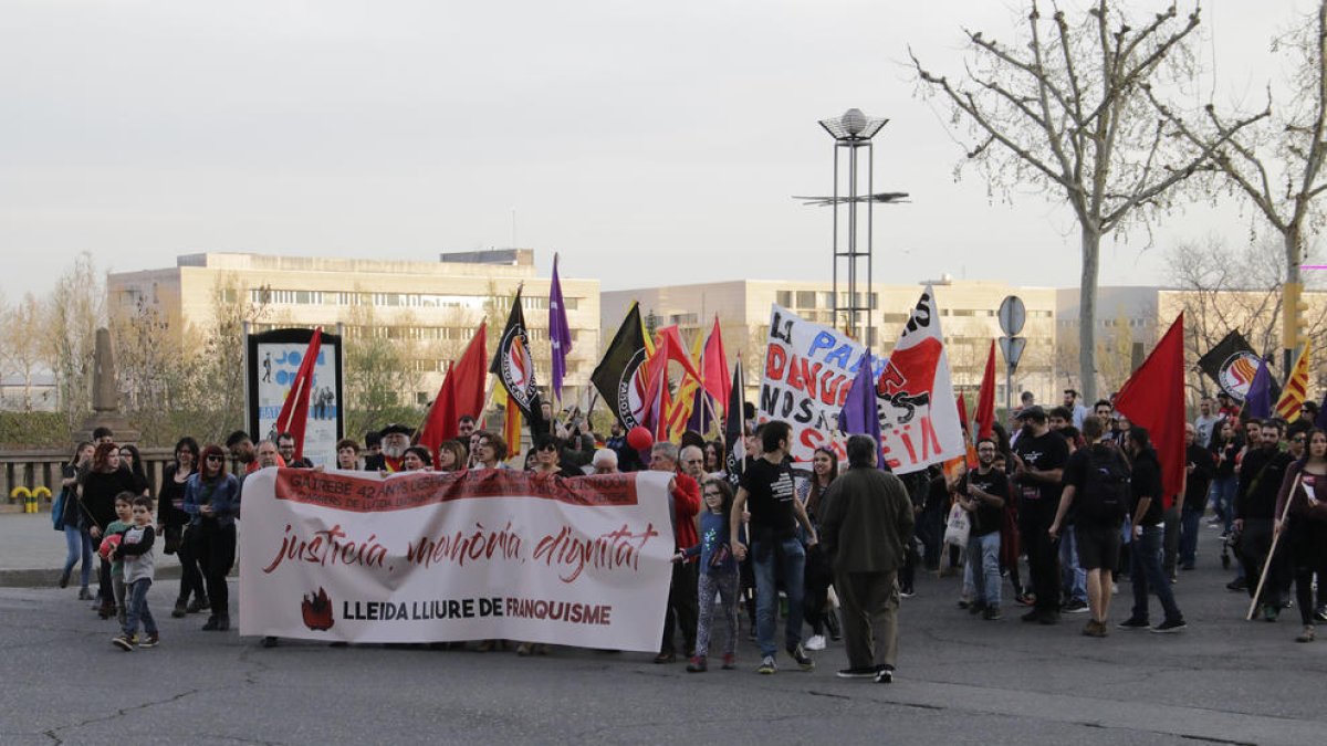 La manifestació en contra de la plaques franquistes del dia 18.