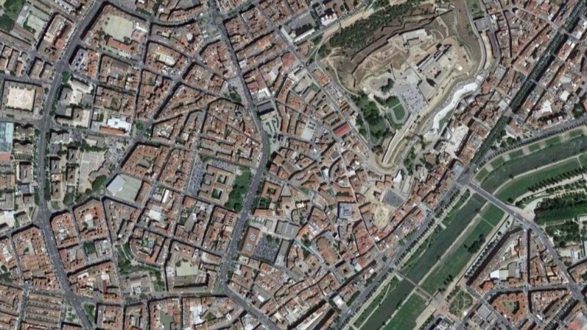 El Catastro destapa más de medio millar de piscinas sin declarar en las comarcas de Lleida