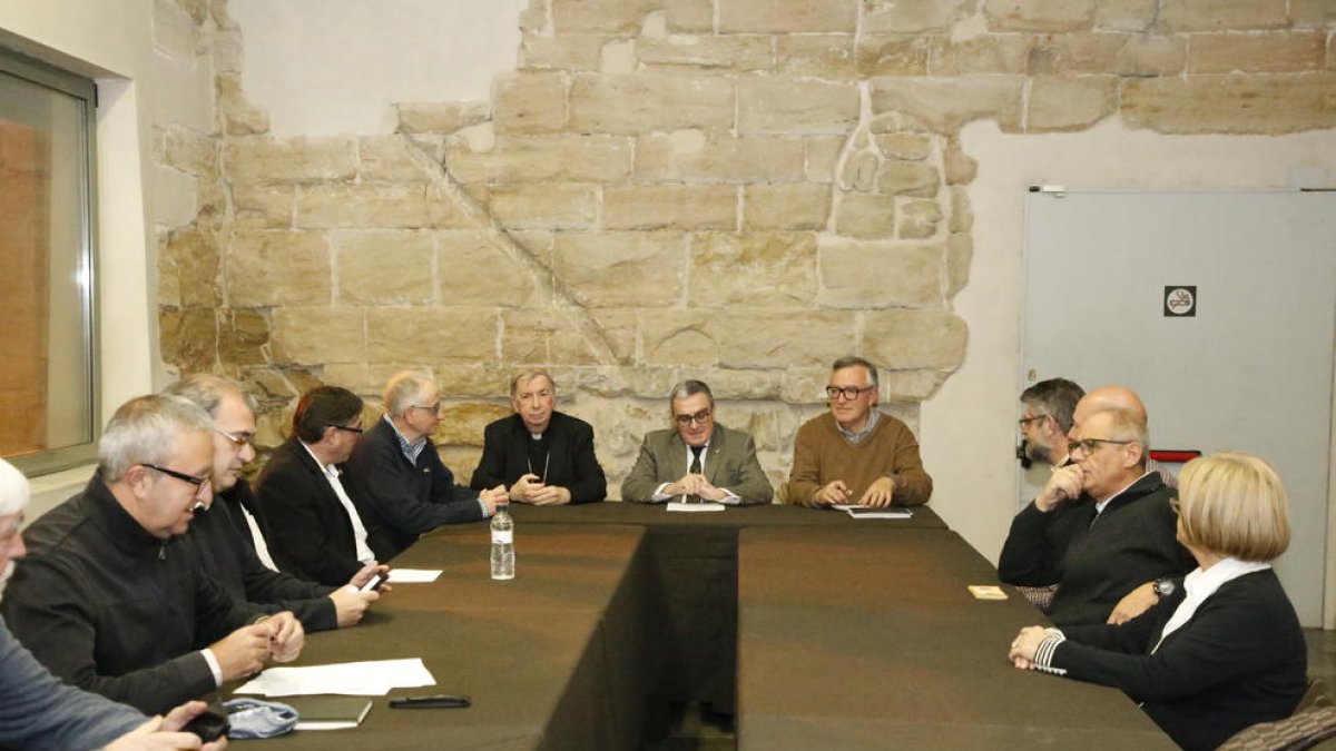 Reunión ayer en la Seu Vella del Consell Cívic i Social del Turó para tratar de la candidatura a la Unesco.