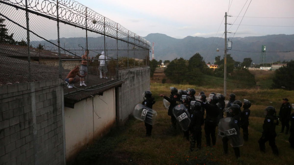 Dos morts en un motí en un correccional a Guatemala