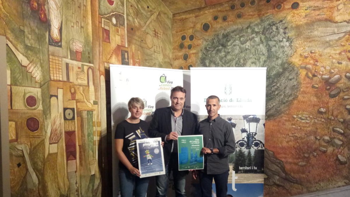 El alcalde, Miquel Serra (izq), en la presentación del certamen.