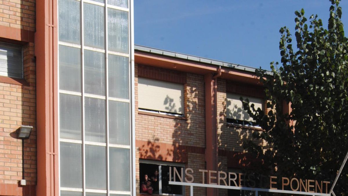 Imatge de les obres a l’institut Terres de Ponent.