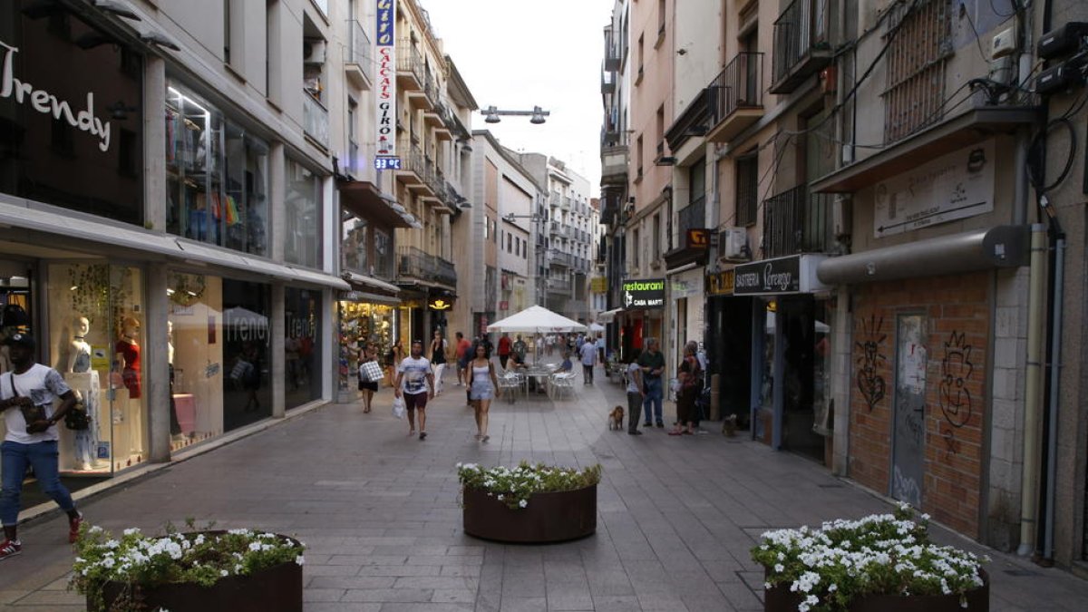 Lleida instal·la jardineres per protegir l'accés a l'Eix
