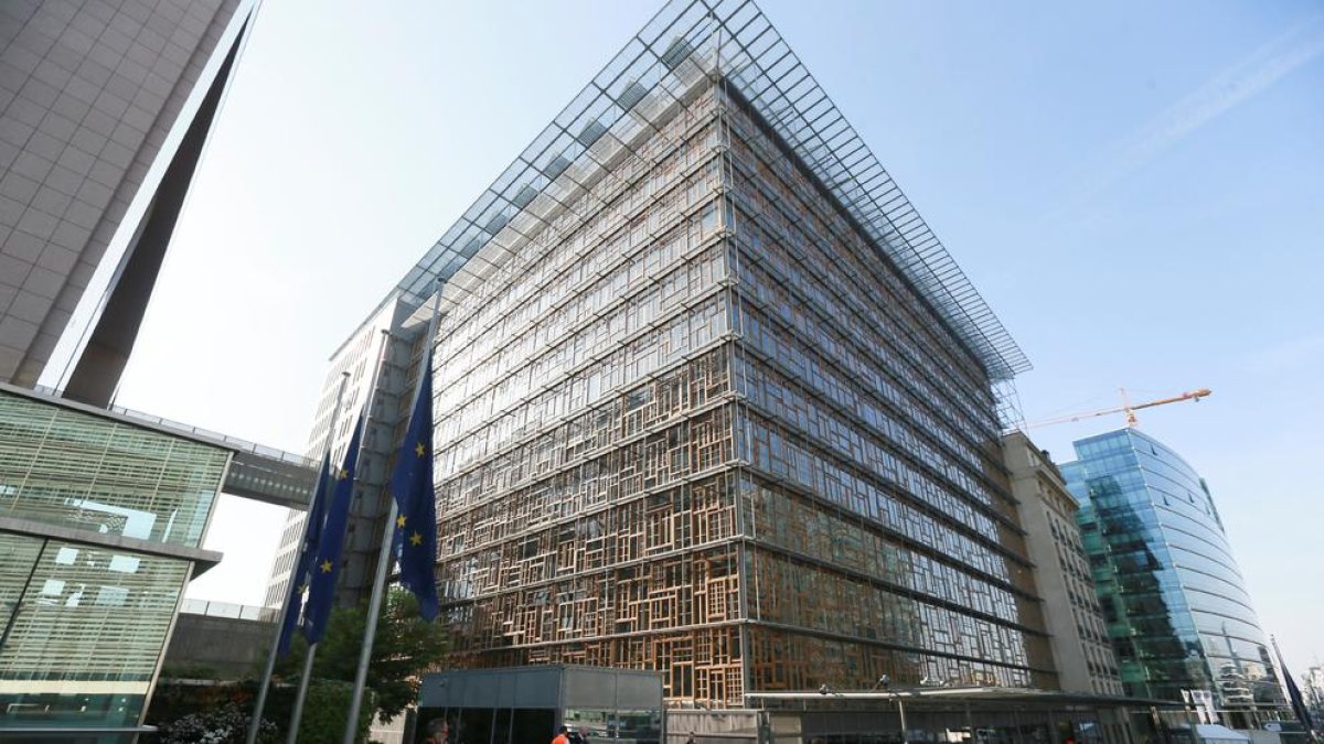 La cimera de líders de la UE torna a la seua antiga seu per intoxicacions en la nova