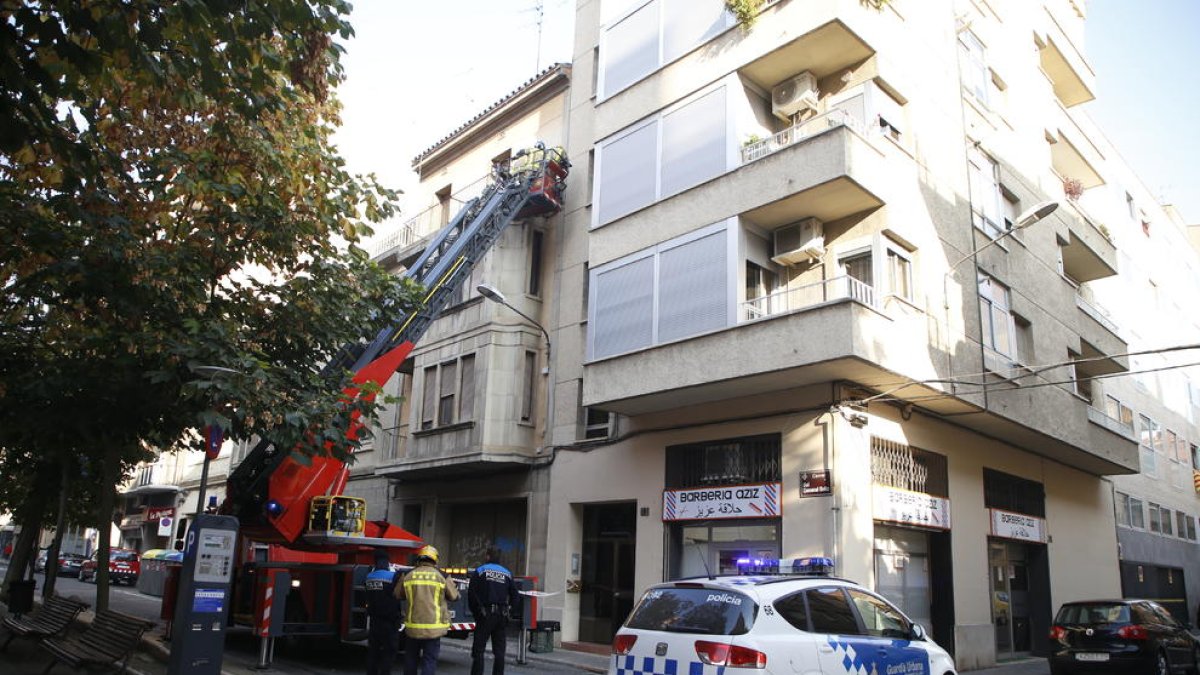 Despreniments d’una façana a General Britos