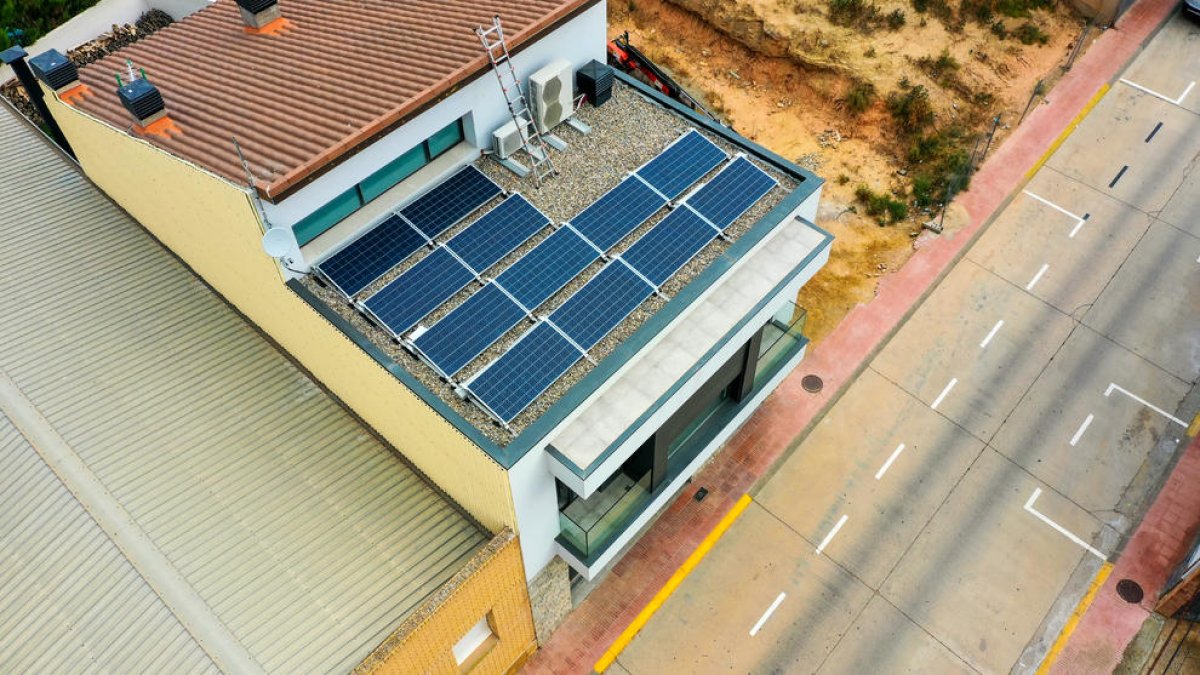 Experts en instal·lacions solars per a autoconsum