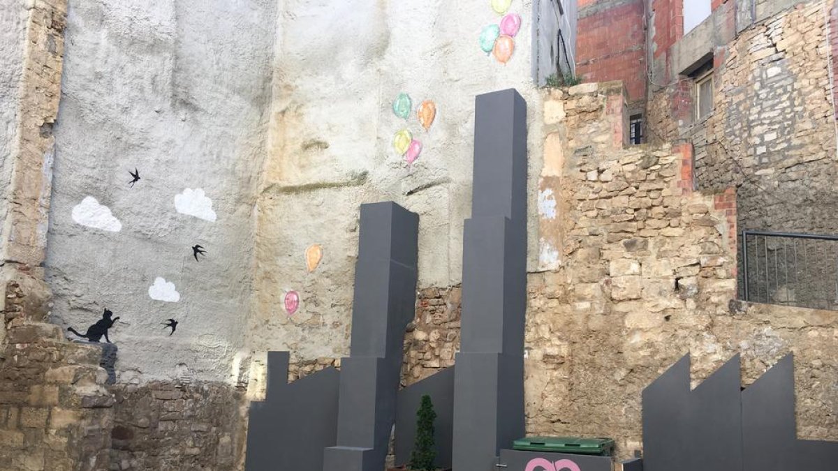 La plaza en la calle San Sebastián después de las mejoras.