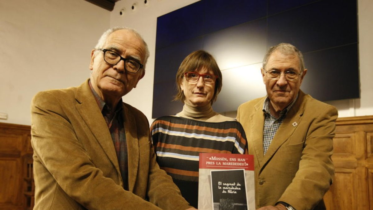 Josep Varela condujo la presentación de la obra de Felip y Castellet.