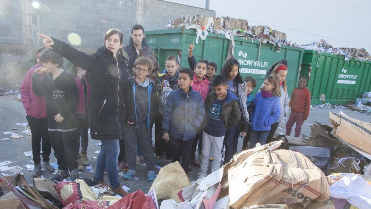Cartaes promueve la reutilización entre los escolares de Tàrrega