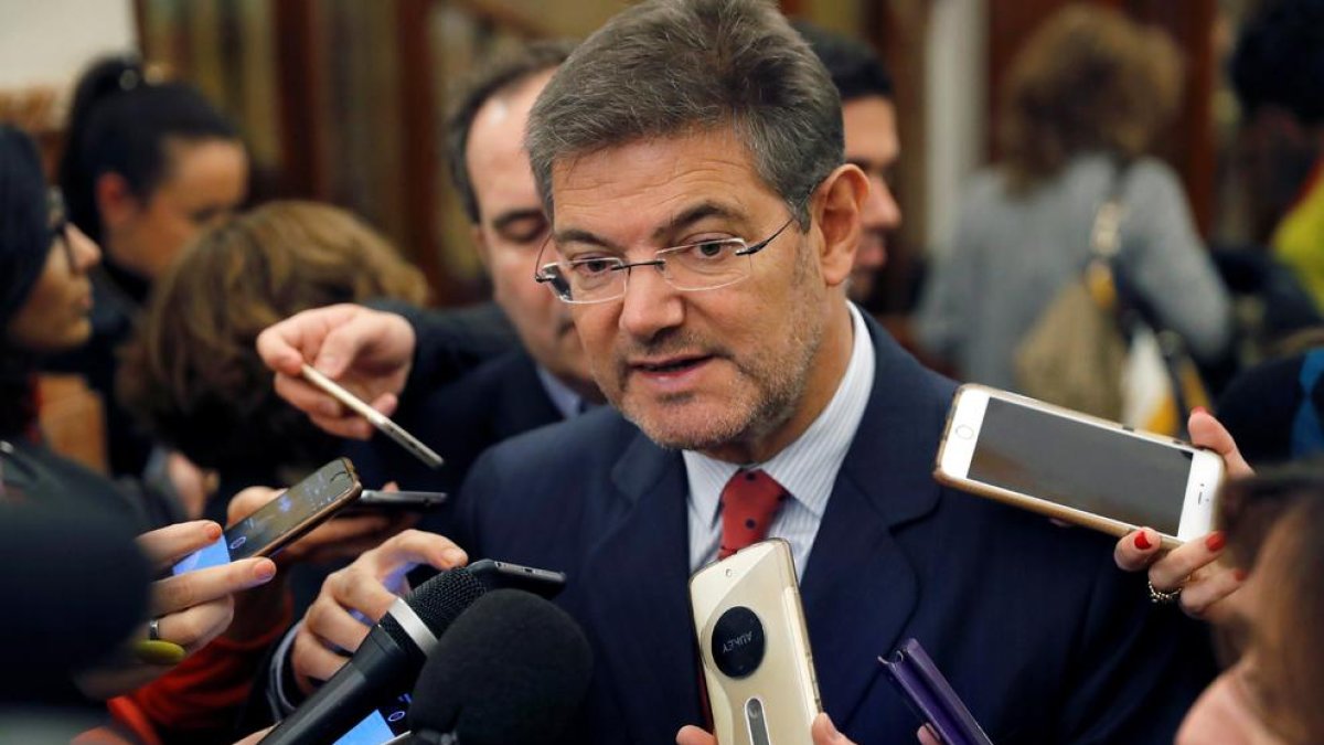 Catalá dice que jueces y fiscales sopesan dejar Cataluña por 'presión social'