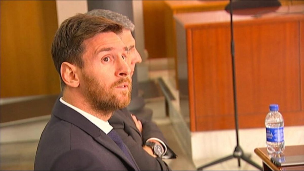 Messi es va asseure al banc dels acusats a l’Audiència de Barcelona.