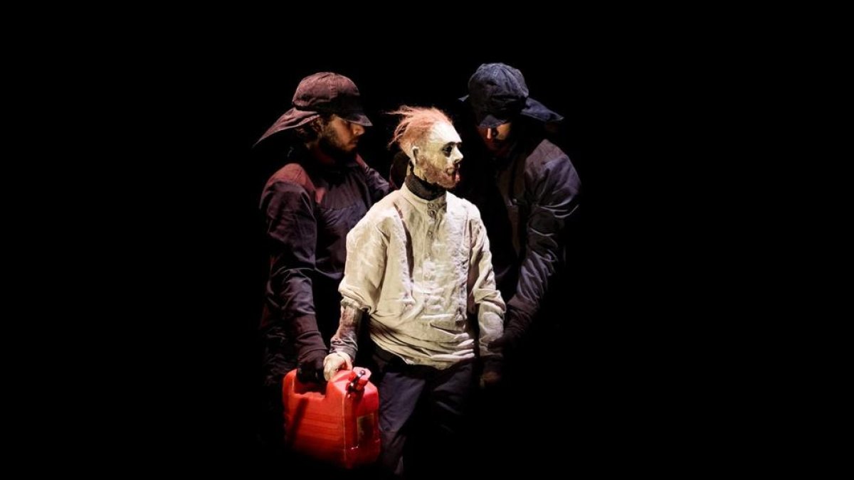 L'espectacle inaugural “Cendres”, de la companyia franco-noruega Plexus Polaire