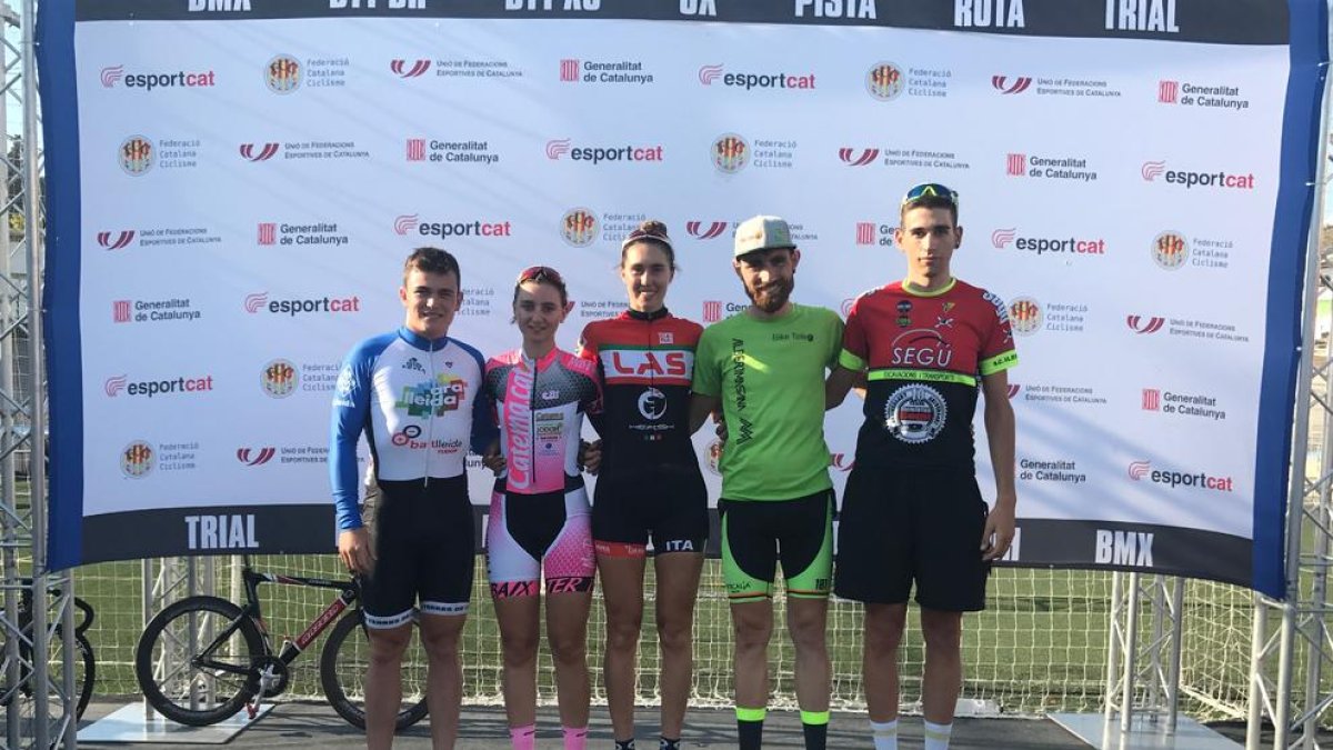 Los corredores leridanos que participaron en el Catalán de pista.