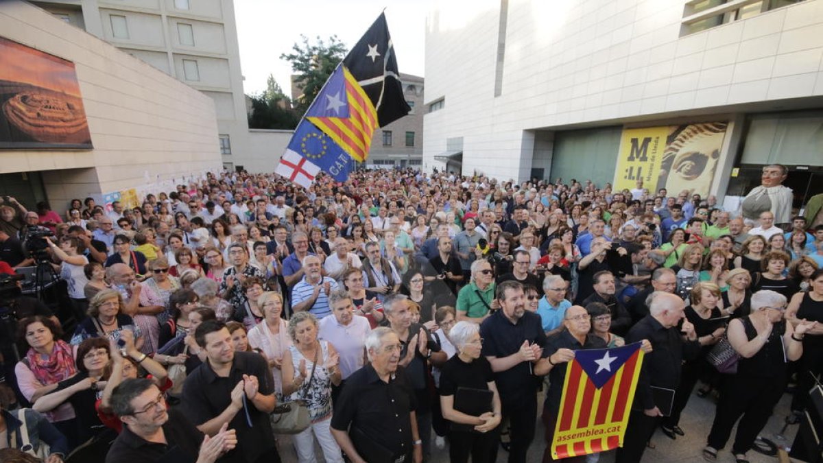 El PP tira per terra en un mes, amb el 155, vint anys de lluita de les entitats de Lleida