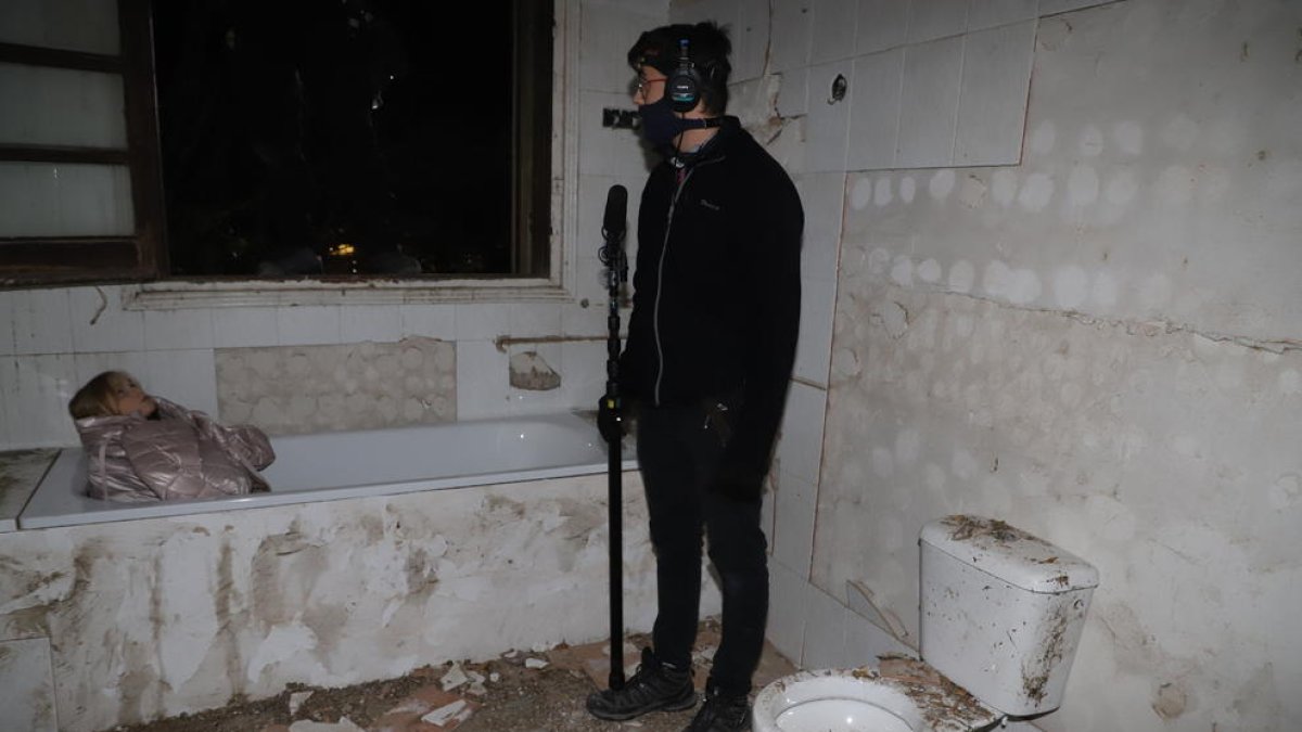 Un moment del rodatge nocturn dimecres del curt ‘Quiet’.